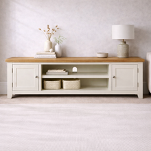 Cambridge Classic Cream Painted Oak Extra Large TV Unit
