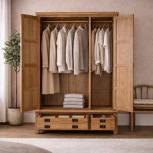Cambridge Oak 3 Door 2 Drawer Wardrobe