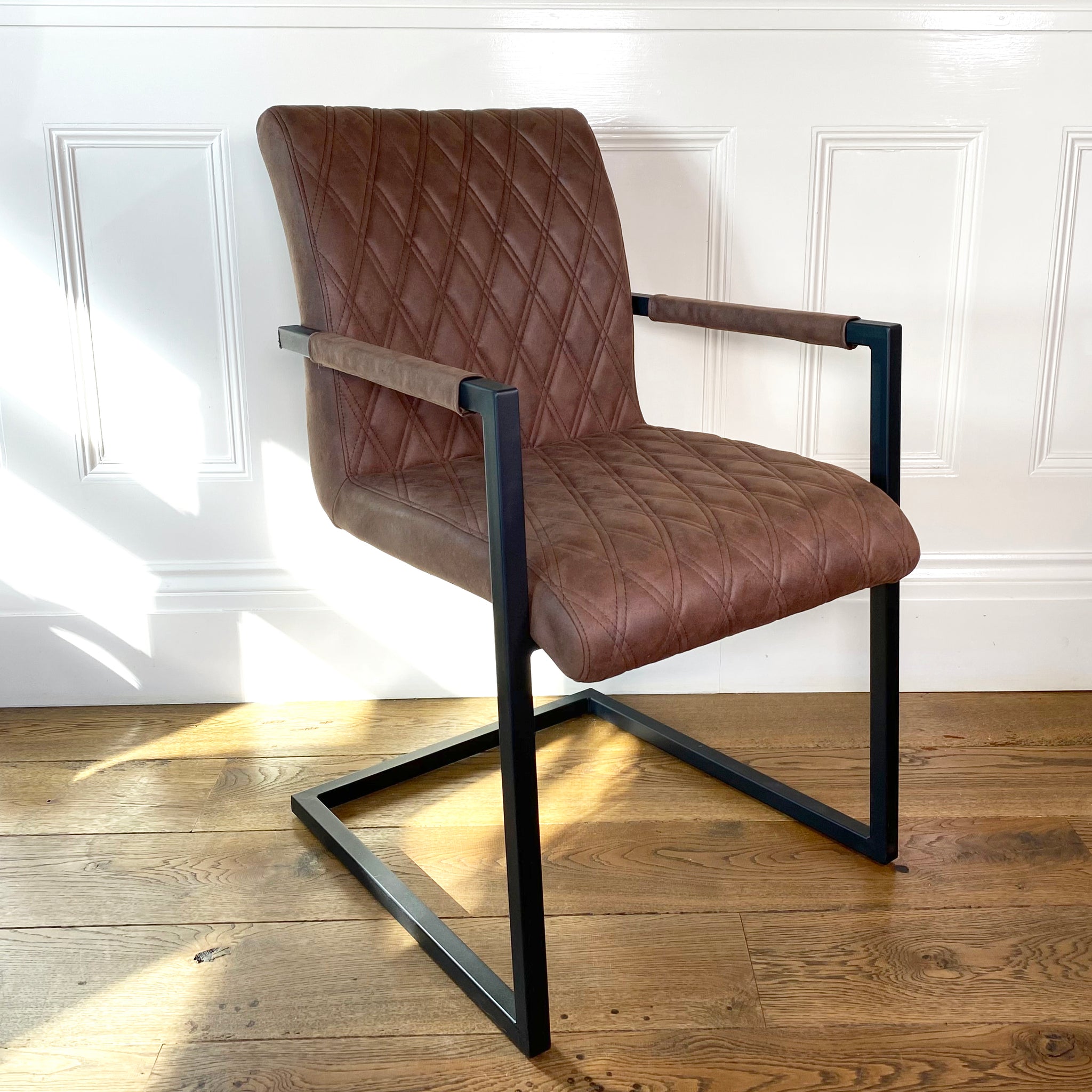 https://homeplusfurniture.com/cdn/shop/products/EALING-BROWN-C670-WITH-ARMS_2_1024x1024%402x.jpg?v=1614790785